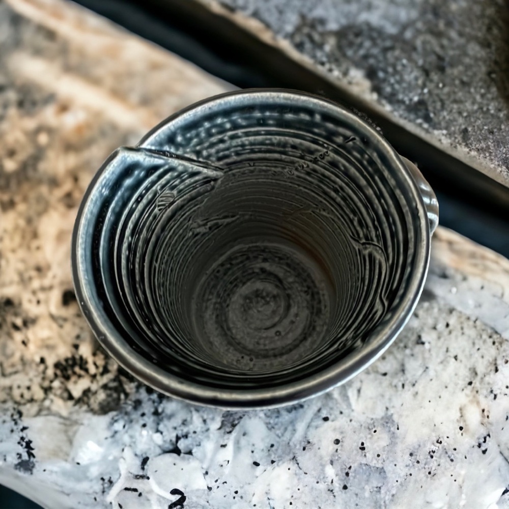 Vintage Ceramic Mug - Picture 4 of 7